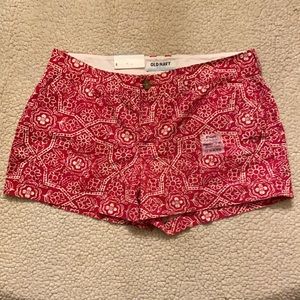 Old Navy shorts size 8 / 3” length color red with floral pattern